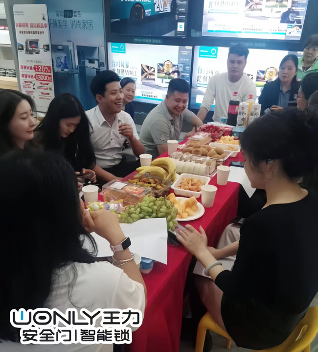 王力门业 | 破局增长！22天异业销售18.9万！广州番禺区经销商杨祚群的“联盟爆破术”揭秘